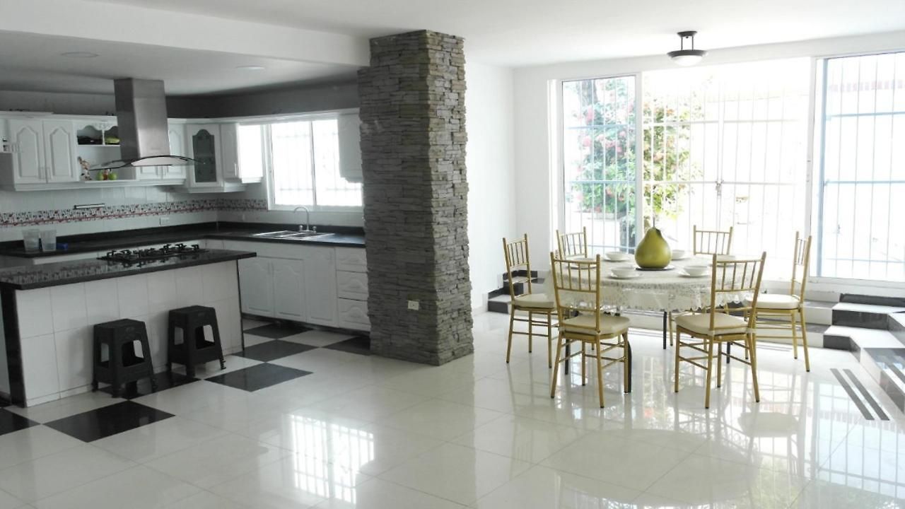 Pensión In Guest - C2-l Near The Sea With Pool Air Conditioning And Wifi Cartagena