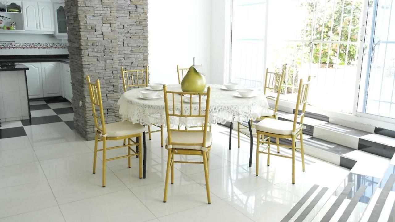 In Guest - C2-l Near The Sea With Pool Air Conditioning And Wifi *