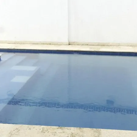 Pensión In Guest - C2-l Near The Sea With Pool Air Conditioning And Wifi *